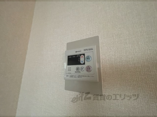 その他設備　給湯器リモコン