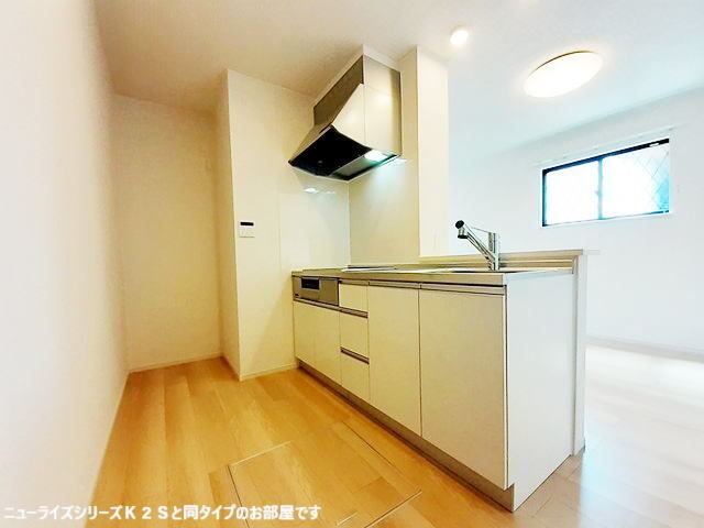 キッチン　※同仕様タイプ部屋参考写真