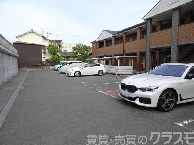 駐車場　敷地内駐車場