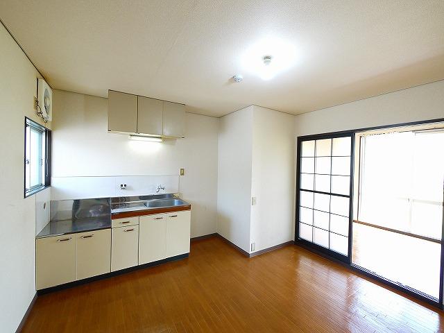 乙木ハイツAの居間写真