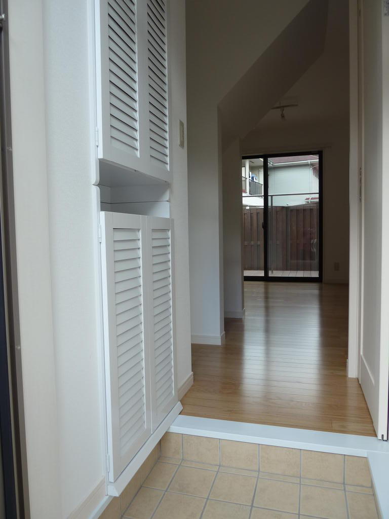 玄関　モニター付きインターホンです