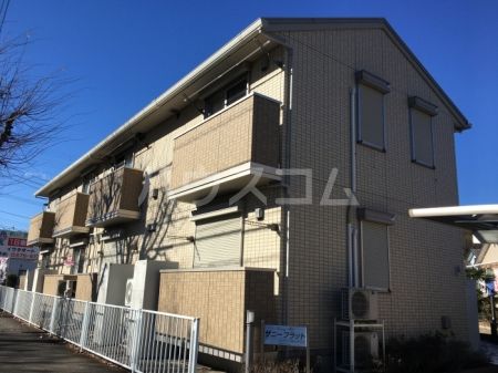 八王子市下柚木のアパートの建物外観