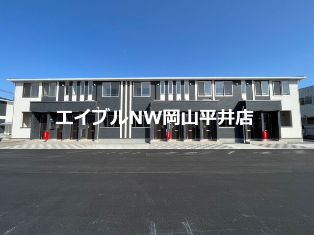 岡山市東区古都南方のアパートの建物外観