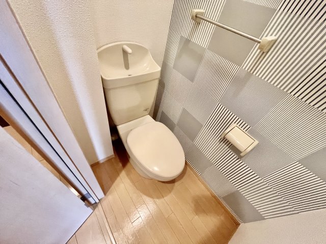【富田林市錦織北のアパートのトイレ】