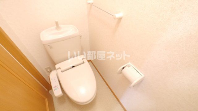 【メゾン・カルム　Ａのトイレ】