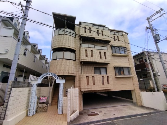 神戸市兵庫区上祇園町のマンションの建物外観