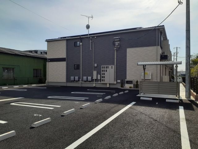 【沼津市新沢田町のアパートの建物外観】