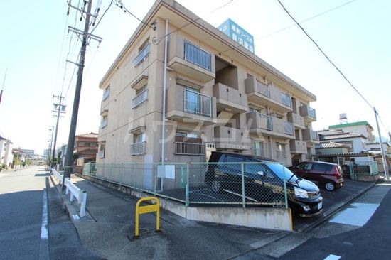 名古屋市港区宝神のマンションの建物外観