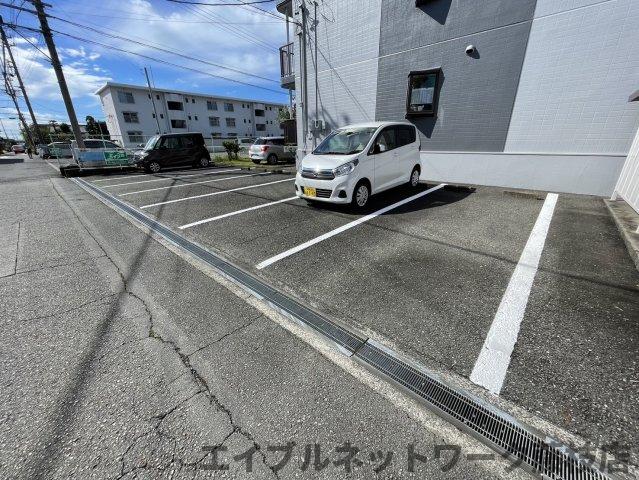 【サンライズ93の駐車場】