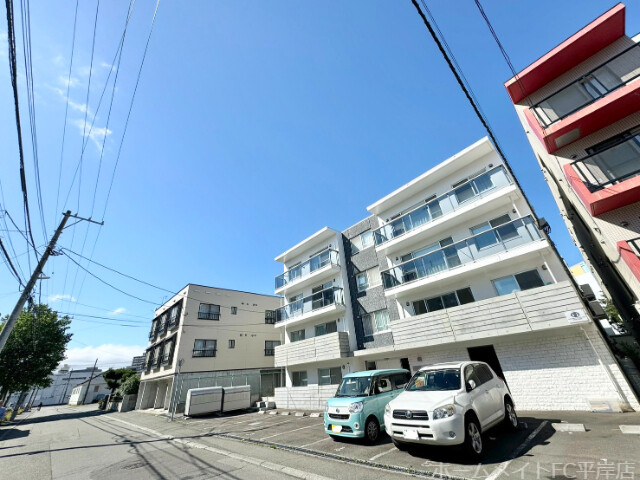 ＥＮＣＨＡＮ－ＴＨＥ豊平公園の建物外観