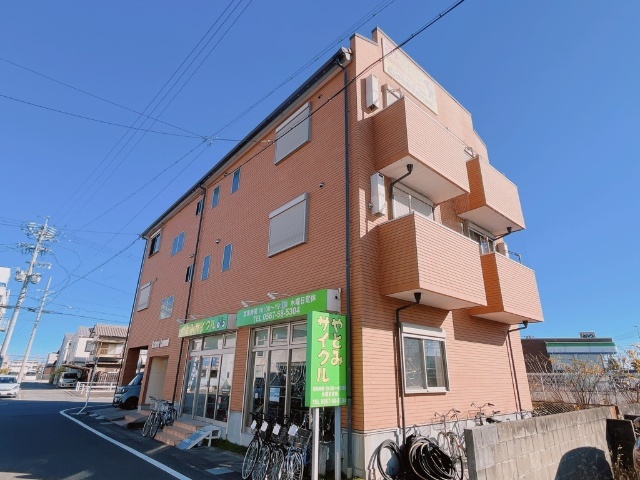 アルテール弥富の建物外観
