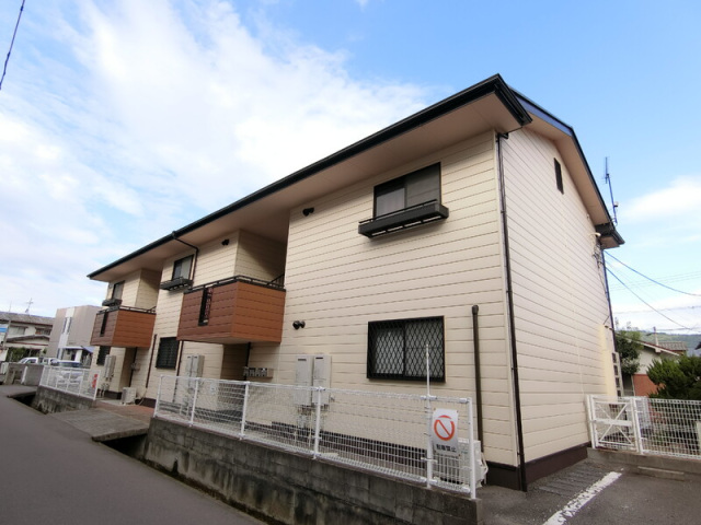 【フォブール久保の建物外観】