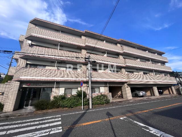 千葉市中央区千葉寺町のマンションの建物外観