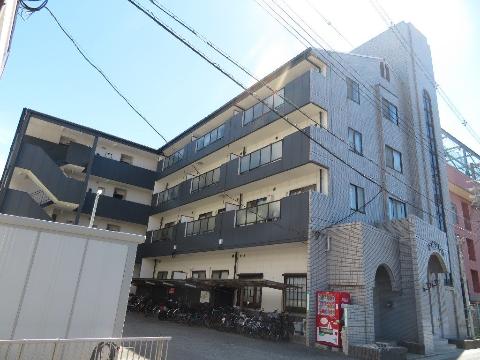 【吹田市昭和町のマンションの建物外観】