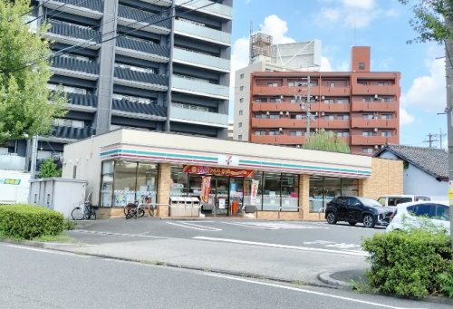 【名古屋市昭和区福江のマンションのコンビニ】