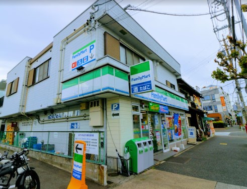 コンビニ　ファミリーマート 田代本通店（コンビニ）まで386m