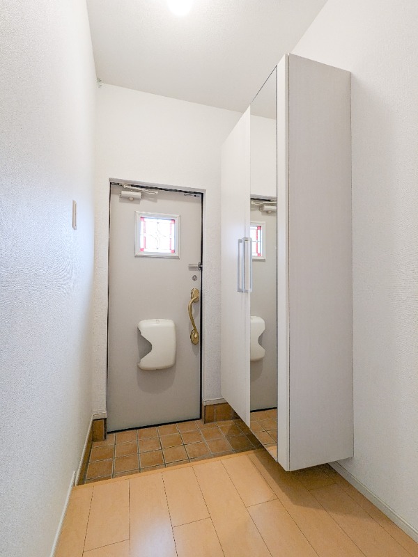 玄関　図面と現状に相違がある場合には現状を優先