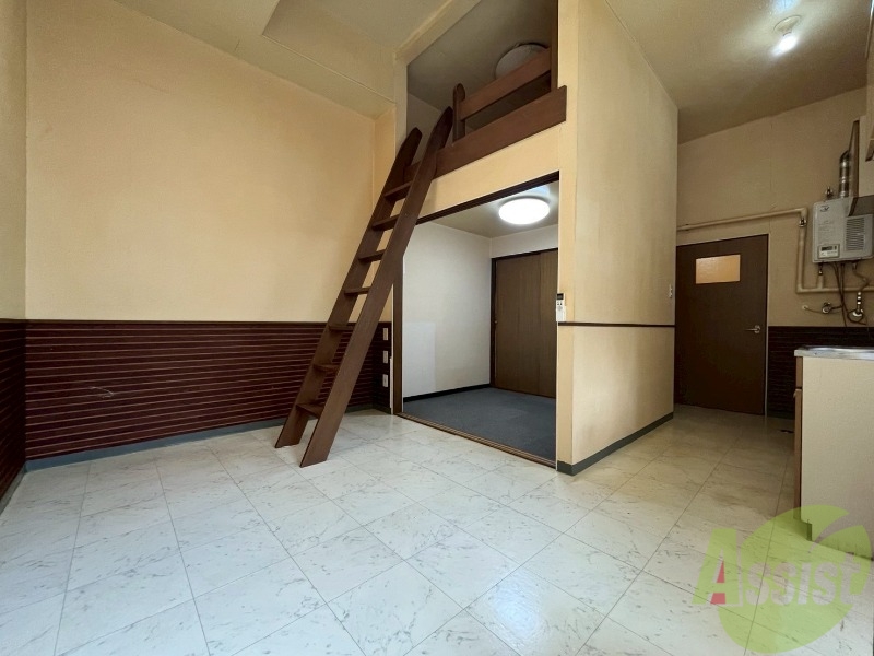 居室・リビング　広くてキレイなお部屋が広がっていて、充実した生活が送れそう。