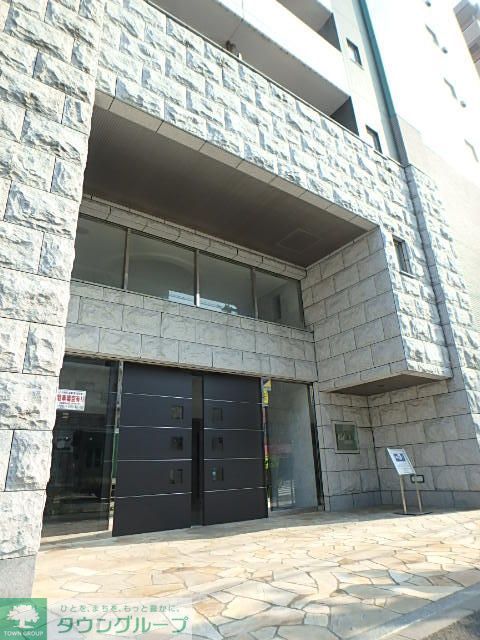 建物外観　高級感あふれるエントランス