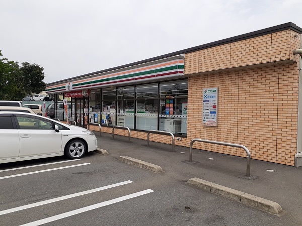 コンビニ　セブンイレブン（コンビニ）まで170m