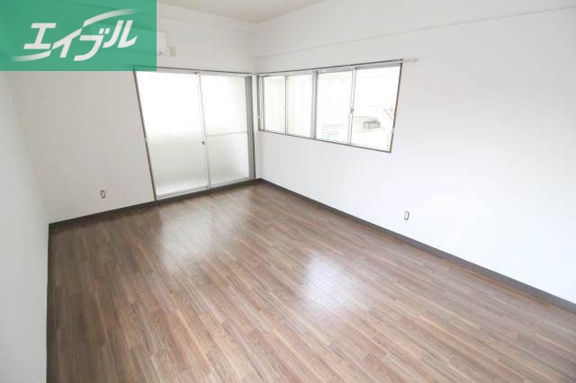 居室・リビング　同タイプのお部屋の写真です