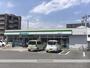 コンビニ　ファミリーマート（コンビニ）まで803m