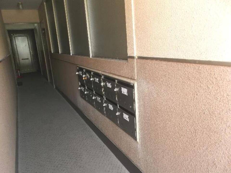 エントランス　メールBOX