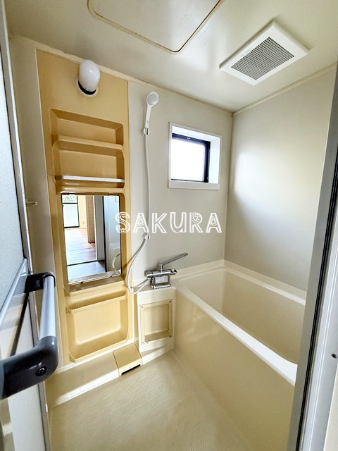 バス・シャワールーム　日々の疲れを癒すお風呂です♪