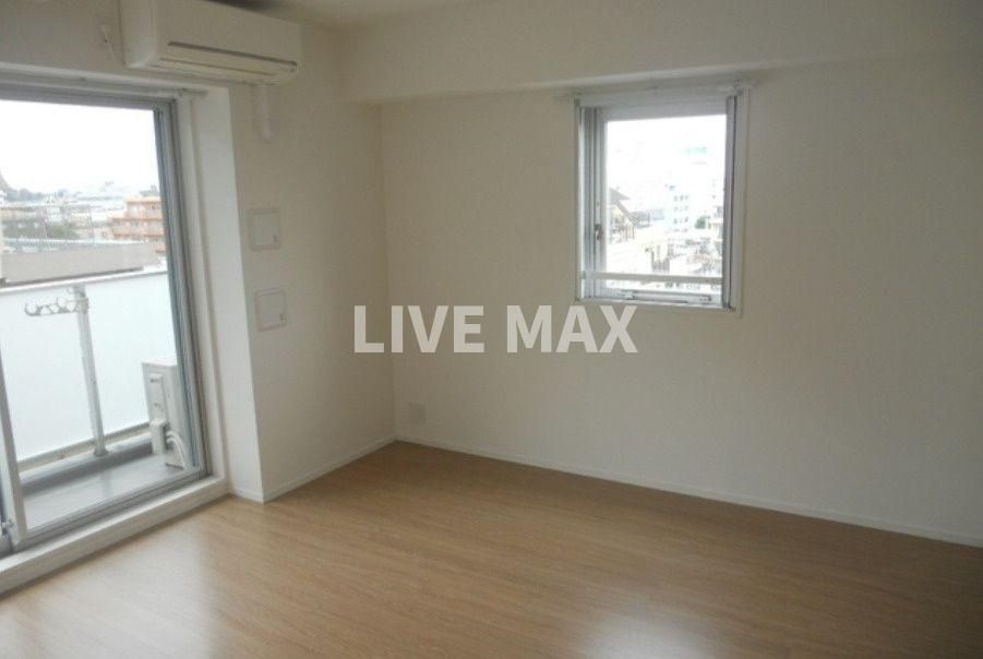 居室・リビング　別号室参考写真