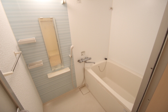 バス・シャワールーム　他号室のお写真です