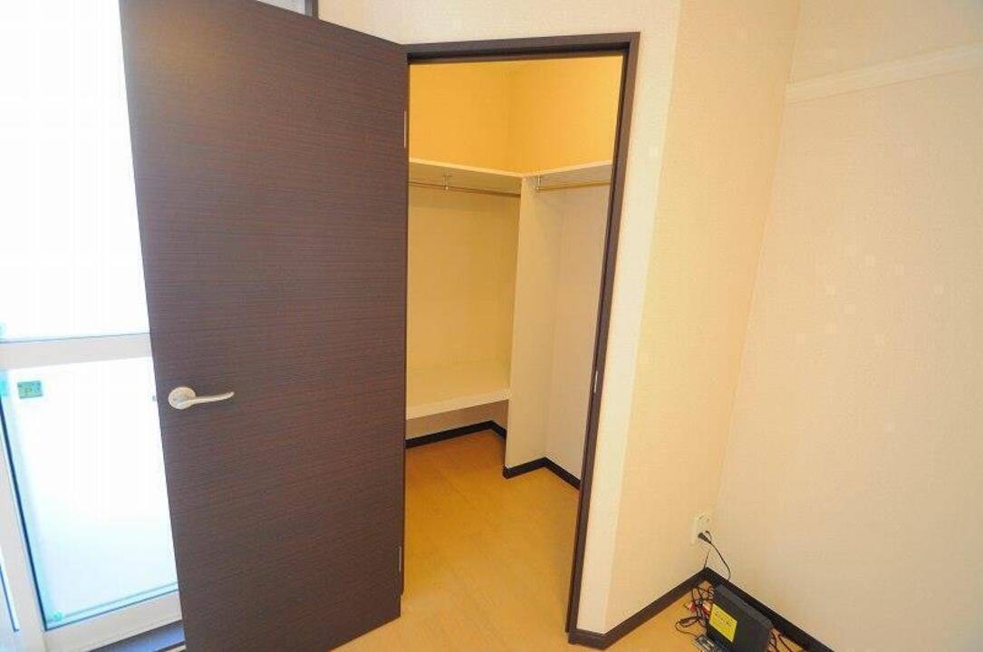 収納　ウォークインクローゼット