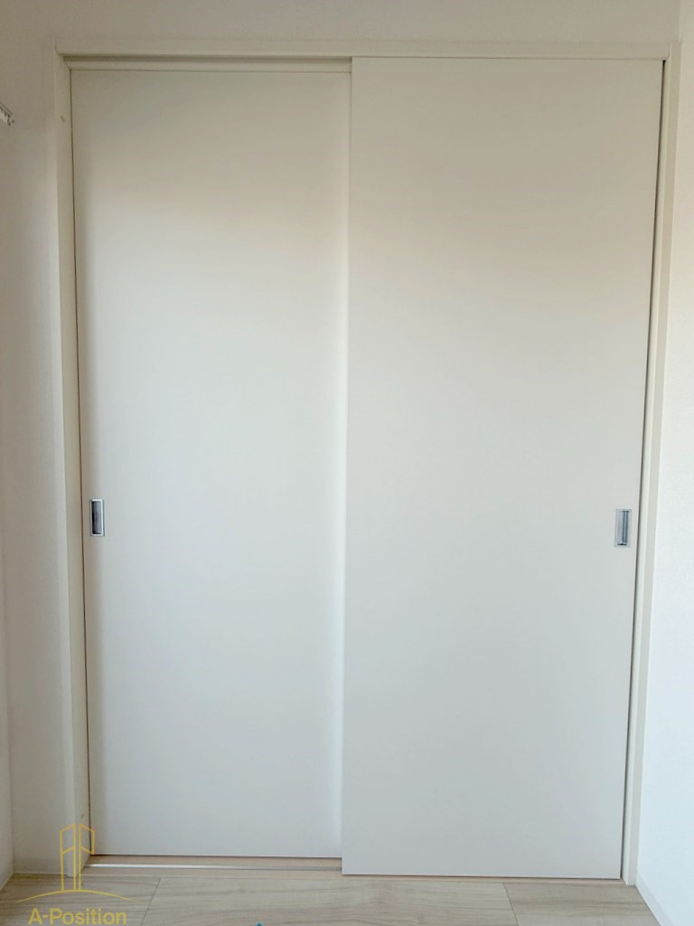 収納　セレニテ難波グランデノール