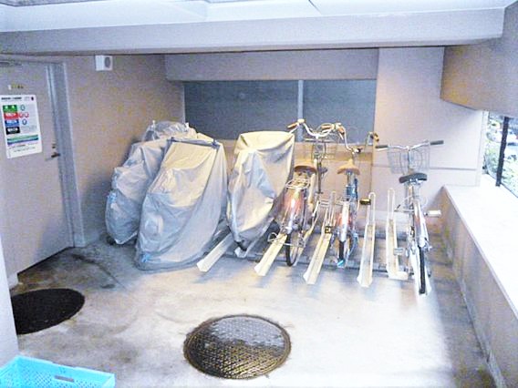 その他共有部分　★屋根付き駐輪スペース★