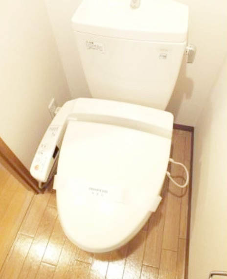 トイレ　★温水洗浄便座★