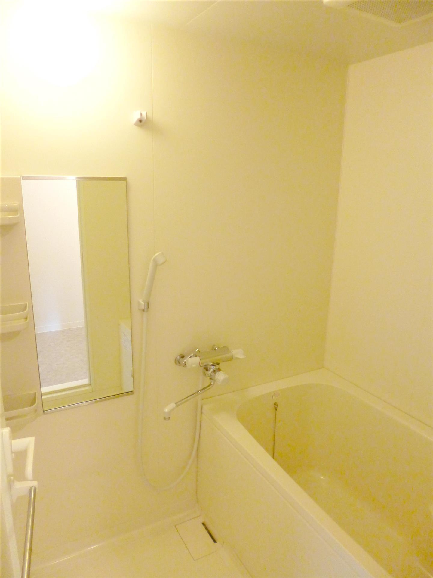 バス・シャワールーム　浴室