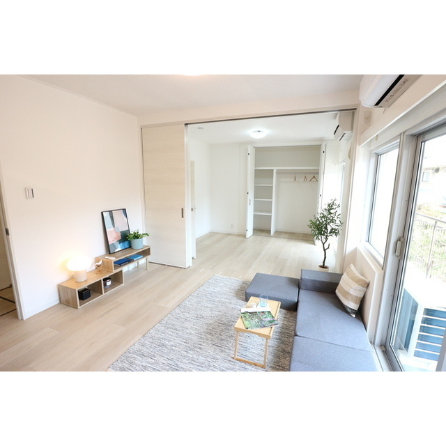 居室・リビング　※家具は撮影用です。