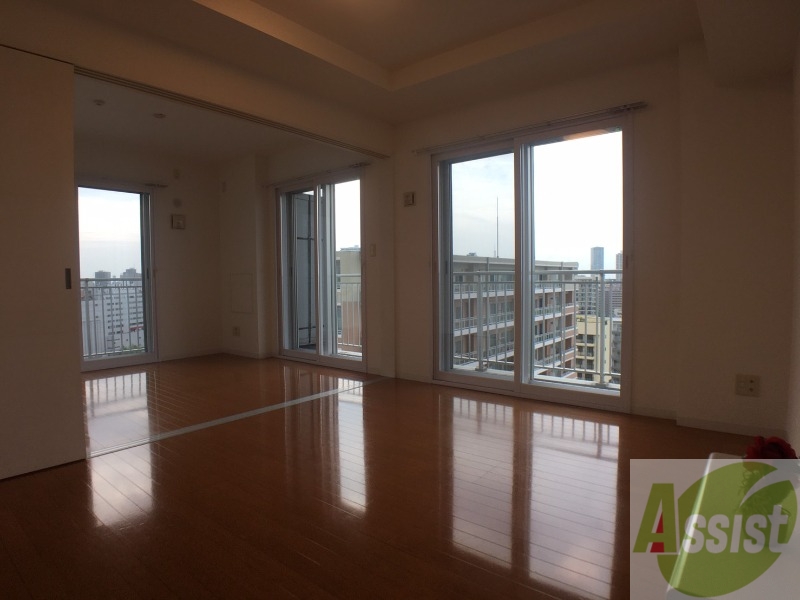 居室・リビング　広くてキレイなお部屋が広がっていて、充実した生活が送れそう。