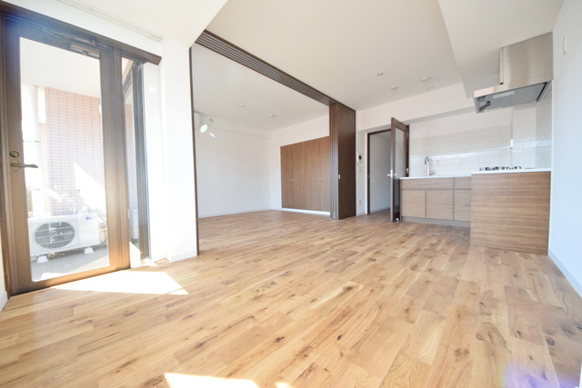 居室・リビング　～広々お部屋で気持ちいい～