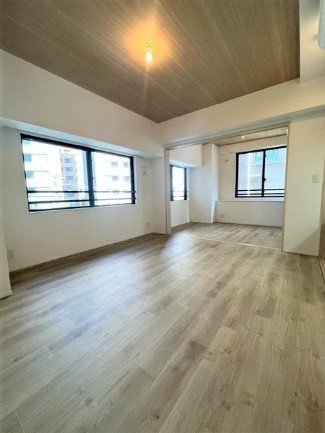 居室・リビング　内観1