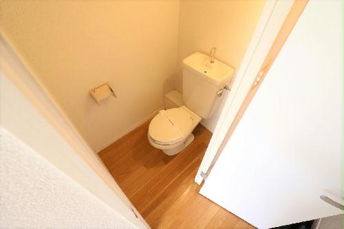 トイレ　バスルーム・トイレの独立設計で快適な毎日を！