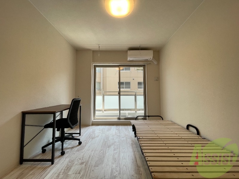 居室・リビング　生活のメインとなる８．３帖の洋室になります。