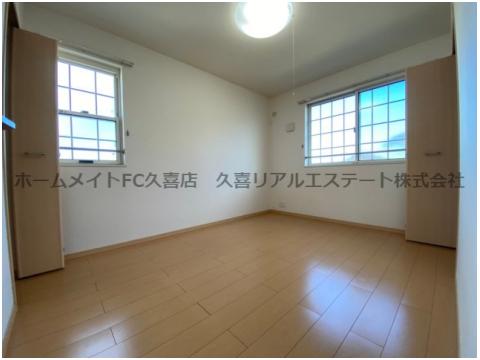 居室・リビング　同建物別号室