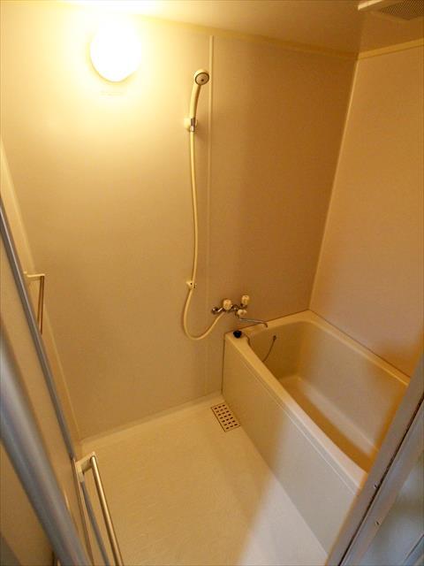 バス・シャワールーム　松山市味酒町　シャンピア味酒　浴室