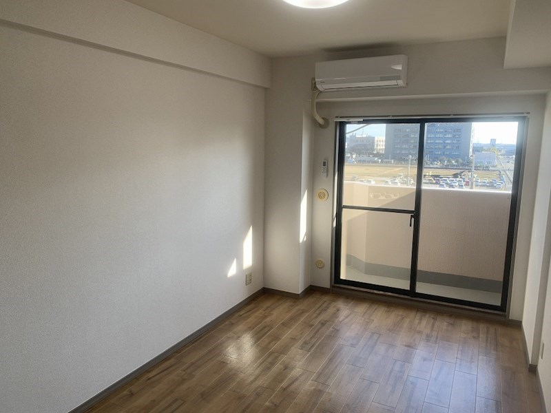 居室・リビング　別室参照