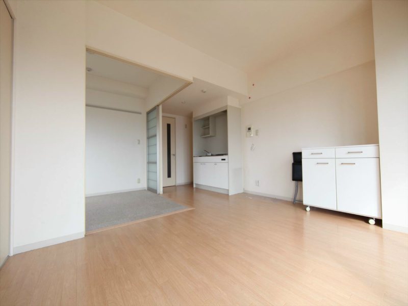 居室・リビング　LDK9.9帖　洋室5.0帖　繋げても使用もできます