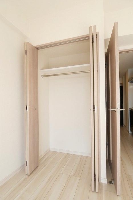 収納　お洋服もたくさんしまえますよ