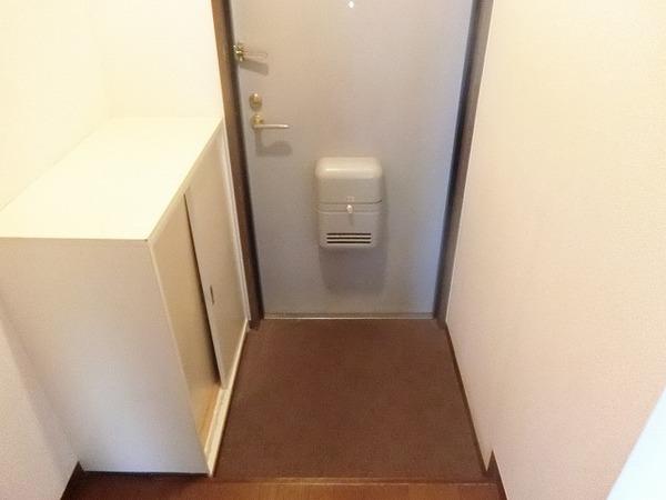 玄関　シューズボックスあり！