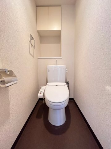 トイレ　同物件、別部屋のお写真となります。ご参考までにご覧ください。