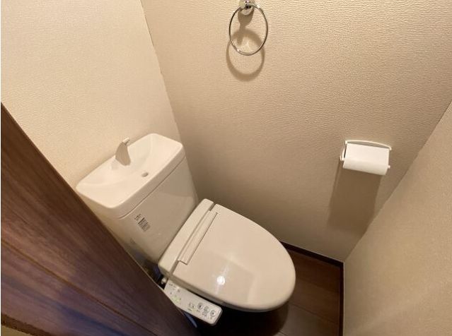 トイレ　温水洗浄機能付トイレ☆（同一仕様写真）