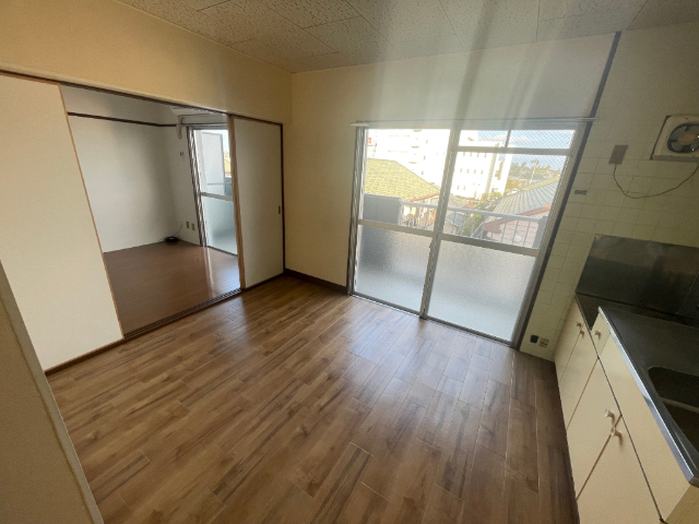 居室・リビング　※現況を優先します。